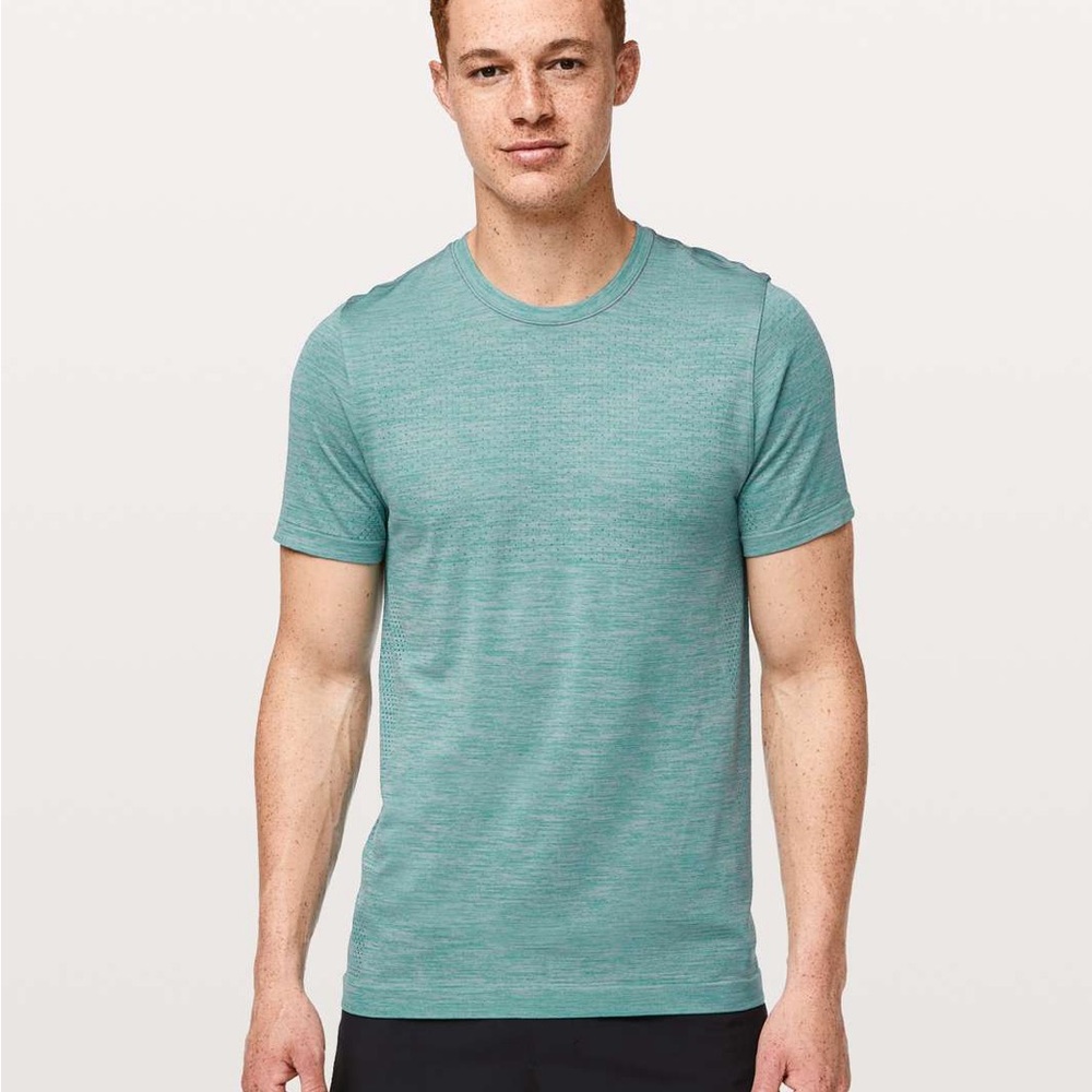 Lululemon Metal Vent Tech Surge Short Sleeve
Amazonite / Light Cast
Large